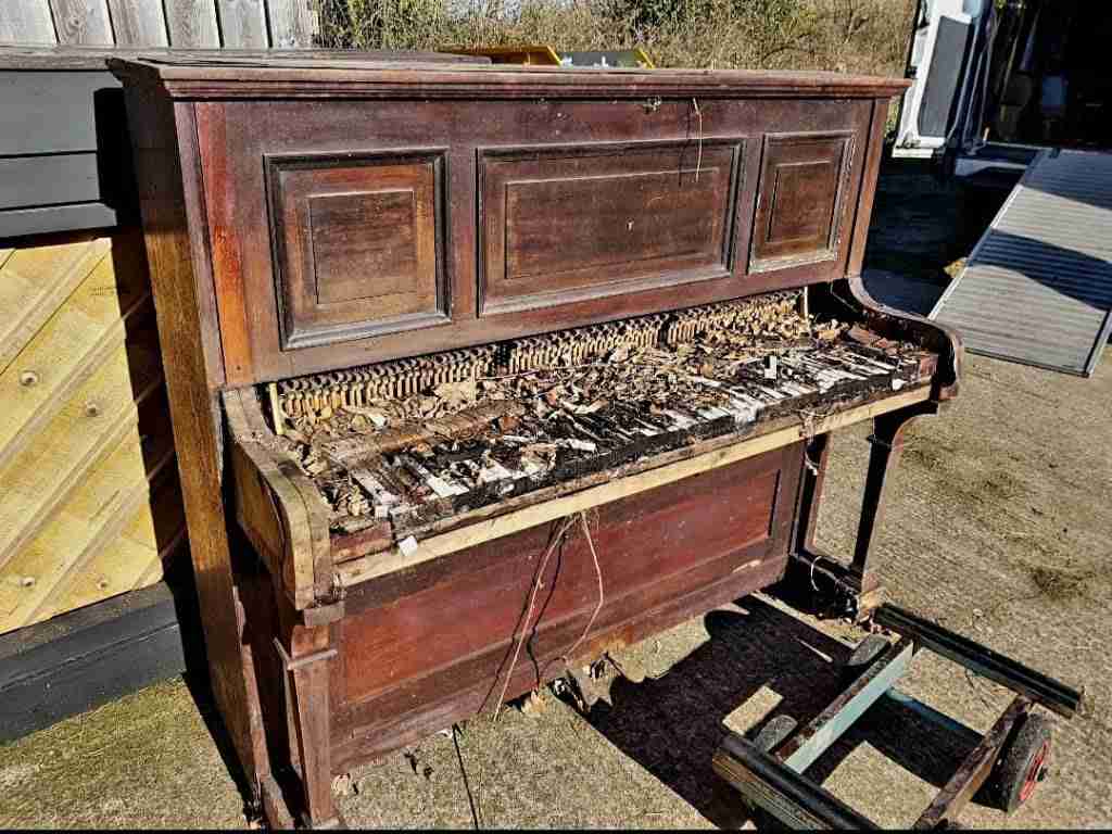 Piano disposal & Recycling Near me