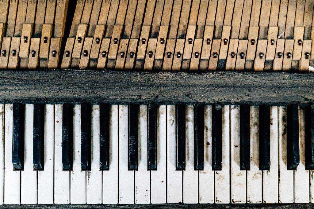 7 Signs It's Time to Dispose of Your Piano: The Best Services to Call